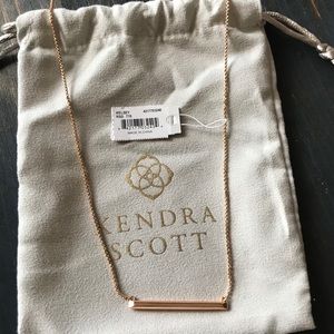 Kendra Scott NWT Kelsey necklace RSG715
